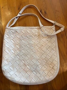 Hobo Woven Shoulder Bag in Blush- Women's Tote